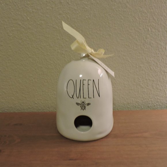 Rae Dunn "Queen Bee" Round Birdhouse - Picture 1 of 8